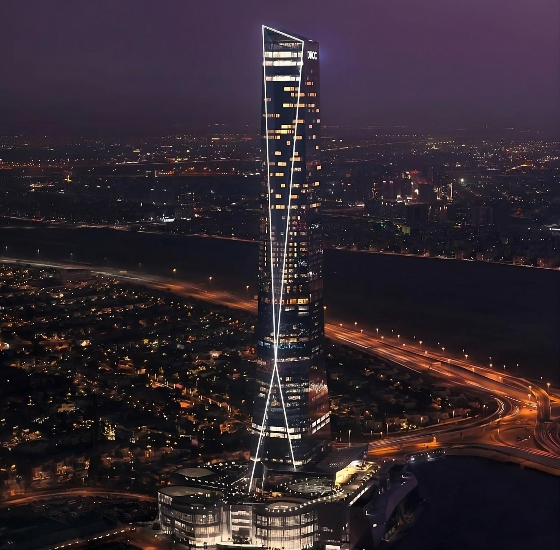 Hotel So/ Uptown Dubaj Exteriér fotografie The proposed tower at night